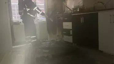 Mardin'in Kızıltepe İlçesinde Apartman Dairesinde Çıkan Yangın Kontrol Altına Alındı