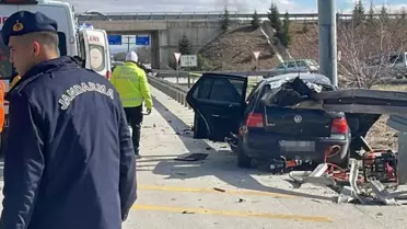 Kara yolunda trajik çarpışma: Aile araç bariyerine çarparak hayatlarını kaybetti