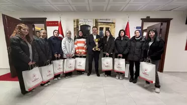 İzollu Lisesi Kız Futsal Takımı Maç Görüntüsü