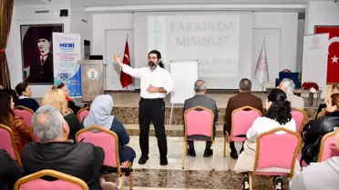 Silifke'de Öğretmen ve Velilere Yönelik Aile-Okul İşbirliği Semineri Gerçekleşti