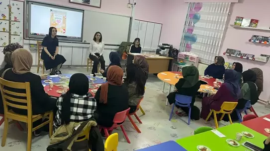 Yunus Emre İlkokulu'nda Kadın Velilere Özel Okuma Projesi Başladı