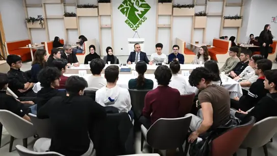 Bakan Kacır, Ramazan İftarında TÜBİTAK Öğrencileriyle Buluştu