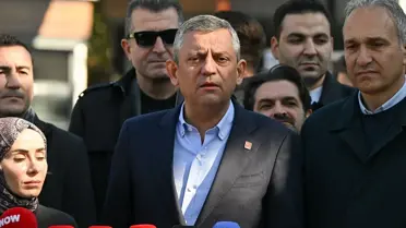 CHP Genel Başkanı Özel, Boğaziçi Üniversitesi'nde Akademisyenlerin Eylemine Destek Verdi