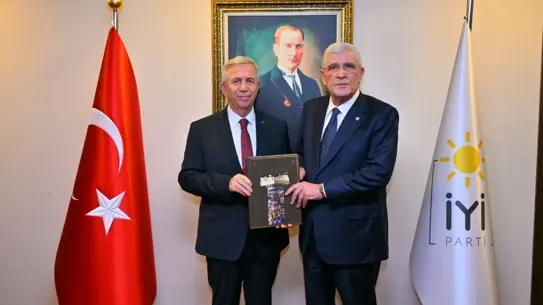 Mansur Yavaş, İYİ Parti Genel Başkan Adayı Dervişoğlu'nu Ankara’da Karşıladı