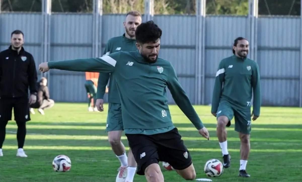 Bursaspor, Menemen FK Maçına Hazırlıklarını Hızlandırıyor