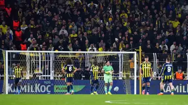 Fenerbahçe, Nottingham Forest'e 3-0 Yenildi: Avrupa Ligi'nde Zorlu Bir Tur Başladı