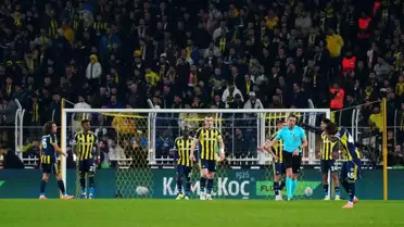 Fenerbahçe, Nottingham Forest'e 3-0 Mağlup Olurken İngiliz Rakiplerine 13. Defa Yenildi
