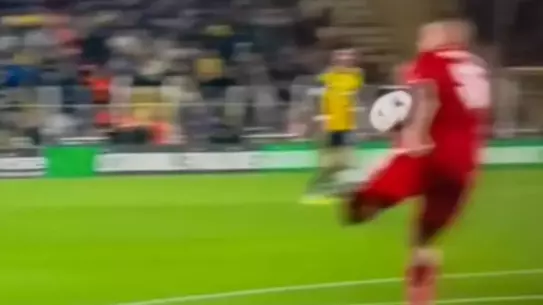 Fenerbahçe, Nottingham Forest Maçında Penaltı Bekledi: VAR Tartışması