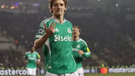 Anthony Gordon'un 4 Gollük Şovuyla Newcastle United Tarihe Geçti