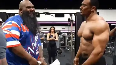 Power Slap Şampiyonu Hawaiian, Larry Wheels'i Tek Tokatla Yere Serdi