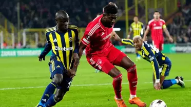 Fenerbahçe, Nottingham Forest'e 3-0 Yenildi: Avrupa Ligi Play-off'ta Sert Mağlubiyet