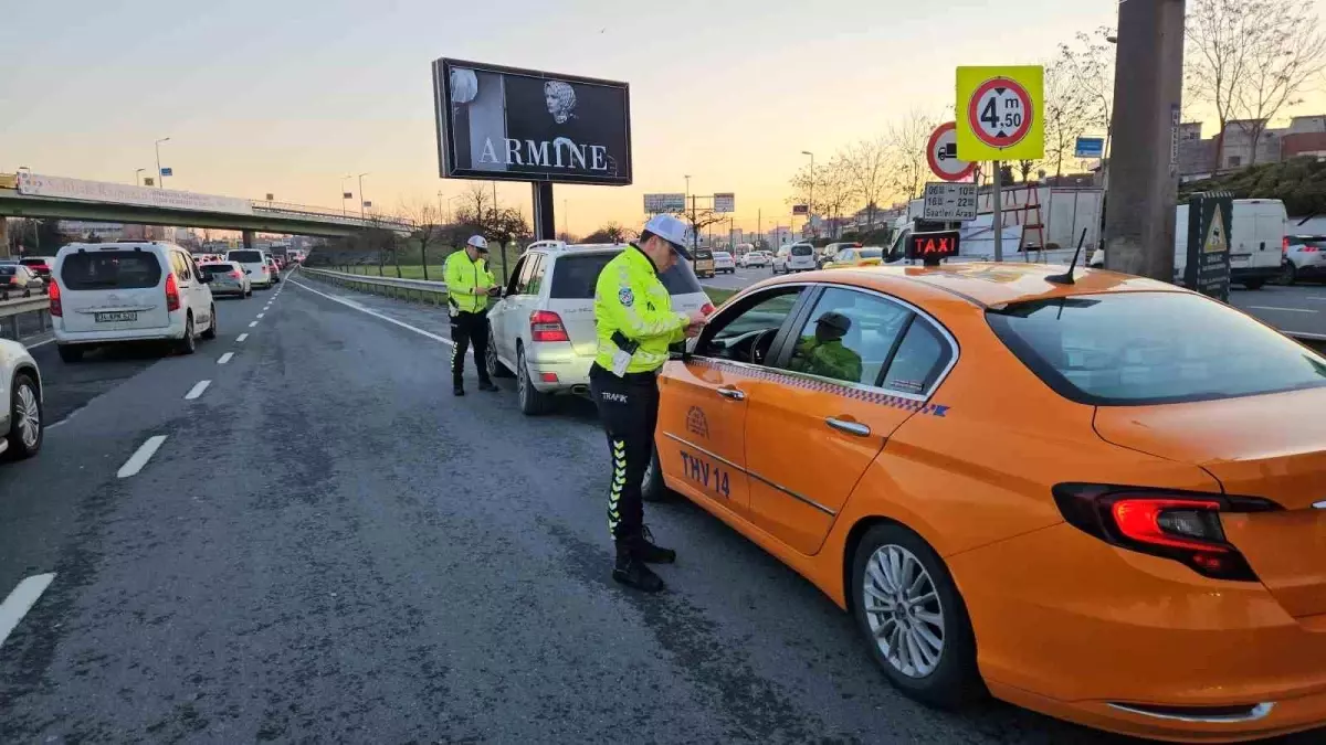 Zeytinburnu’da dronlu trafik denetimi
