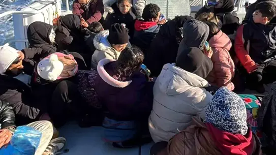 Kurtarma operasyonu sırasında sahil güvenlik ekipleri