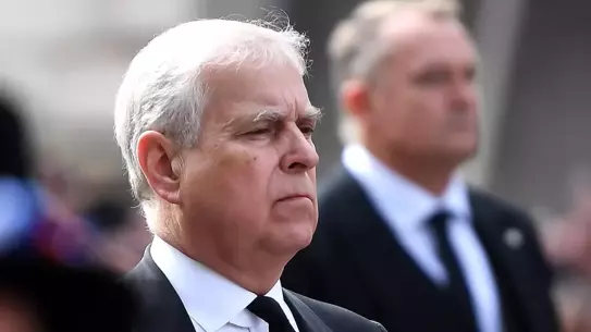 Prens Andrew’un resmi fotoğrafı