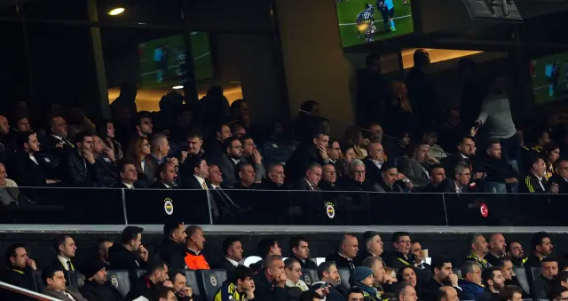 Stadyumda Özel'in tahminine tepkiler