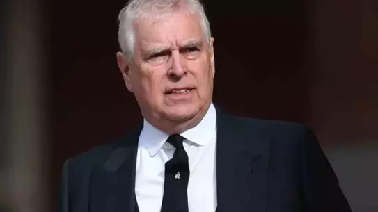 Prens Andrew'in Veraset Sırasından Çıkarılması İddiası Resmi Açıklama Aldı