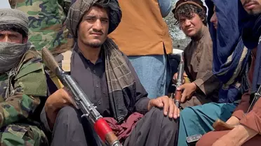 Taliban’ın Sakal Kısaltma Kararı: Berberler Gözaltına Alınıyor