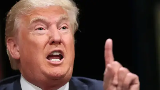 Trump, Yüksek Mahkeme Kararına Sert Tepki Gösterdi: Yeni Gümrük Tarifesi İddiası