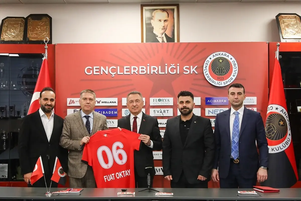 TBMM Dışişleri Komisyonu Başkanı Fuat Oktay, Gençlerbirliği'ni Ziyaret Etti