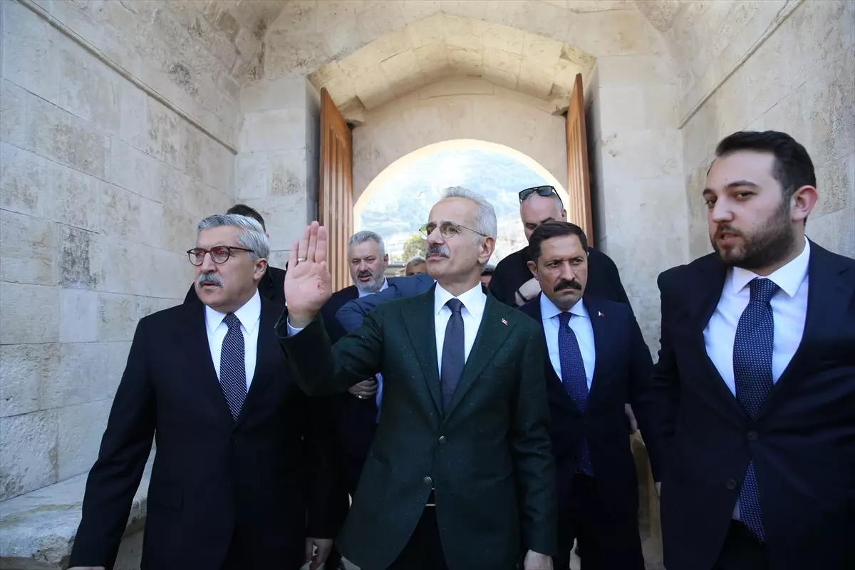 Dörtyol-Hassa Demiryolu ve Otoyolu Projesi'nde Tünel Çalışmaları Resmen Başladı