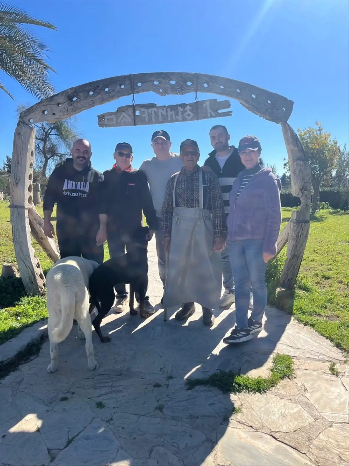 Doğa Dede'nin fidan bağışı etkinliği