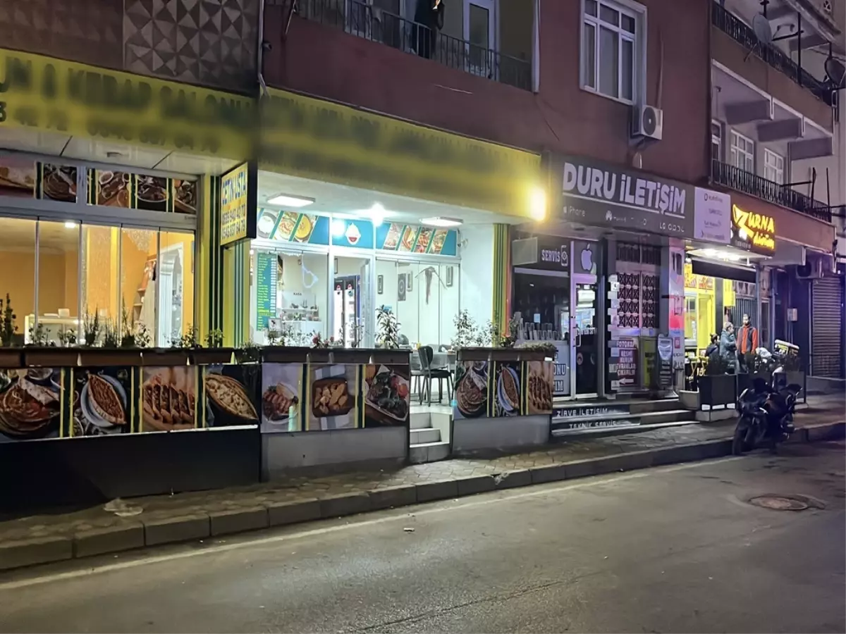 Gebze'de Restorana Silahlı Saldırı: 2 Yaralı ve Olayın Detayları