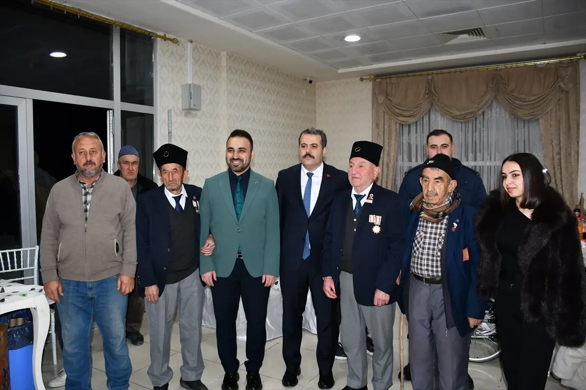 Vezirköprü'de Ramazan İftarında Şehit Aileleri ve Gaziler Bir Araya Geldi