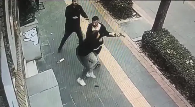 Güvenlik kamerası kaydından bir kare