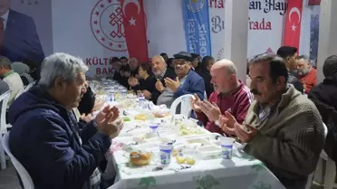 İftar sofrası ve dağıtılan yemekler