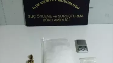 Bursa'da uyuşturucu operasyonu sırasında ele geçirilen metamfetamin paketleri