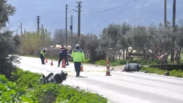 Ödemiş'te iki motosikletin çarpıştığı kaza anı