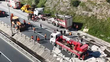 TEM Otoyolu'nda Zincirleme Kaza: Patlayan Lastik ve Devrilen TIR