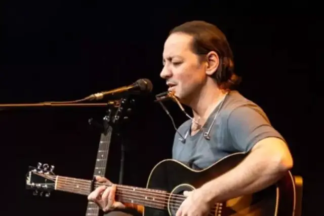 Soruşturma ekibi evde inceleme yapıyor