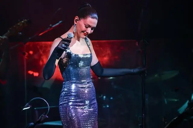 Bergüzar Korel konser anı 2