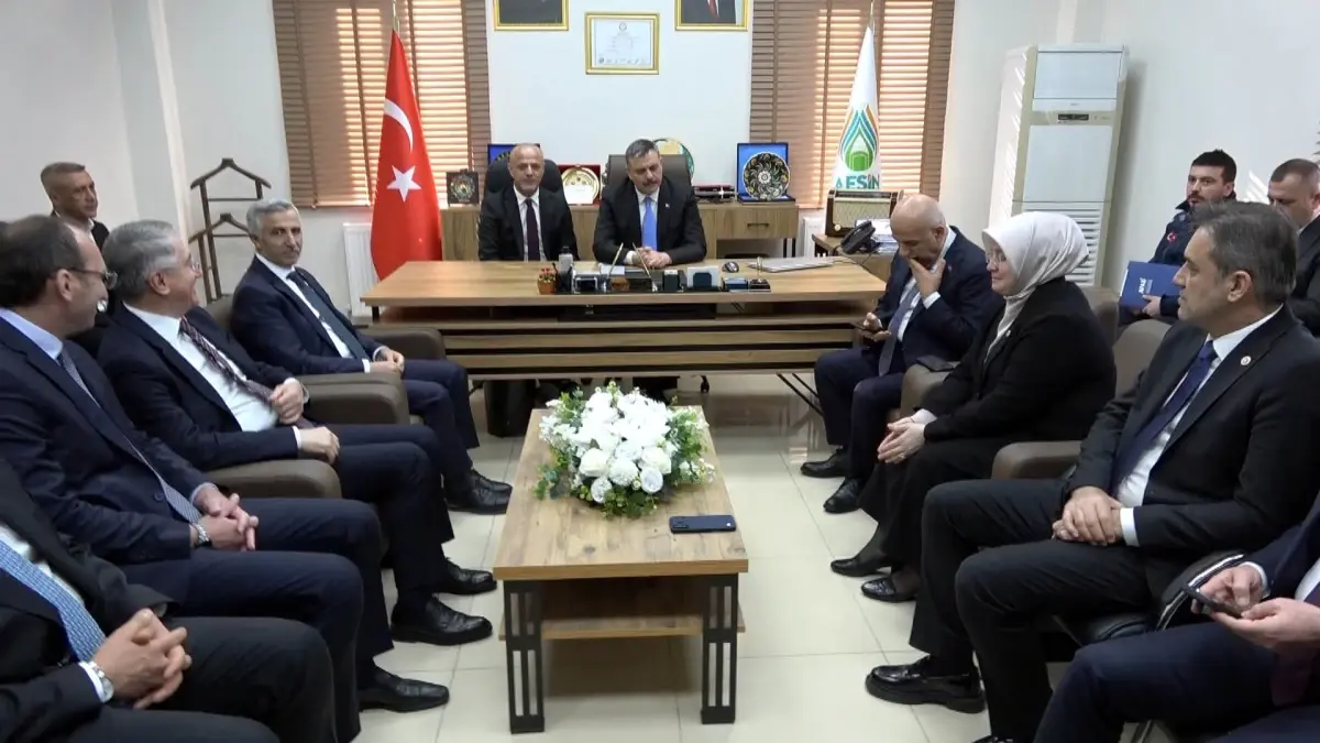 İçişleri Bakanı Mustafa Çiftçi, Afşin'de Cenaze Namazına Katıldı ve Başsağlığı Diledi