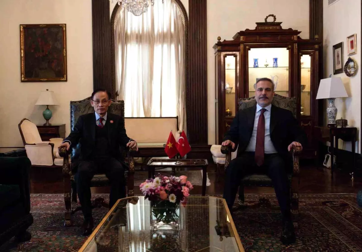 Dışişleri Bakanı Fidan, Washington’da Vietnamlı Dışişleri Bakanı ile Görüşme Gerçekleştirdi