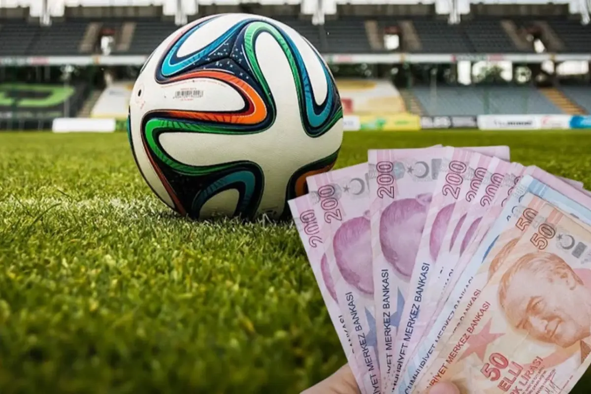 Operasyonda gözaltına alınan futbol yöneticileri