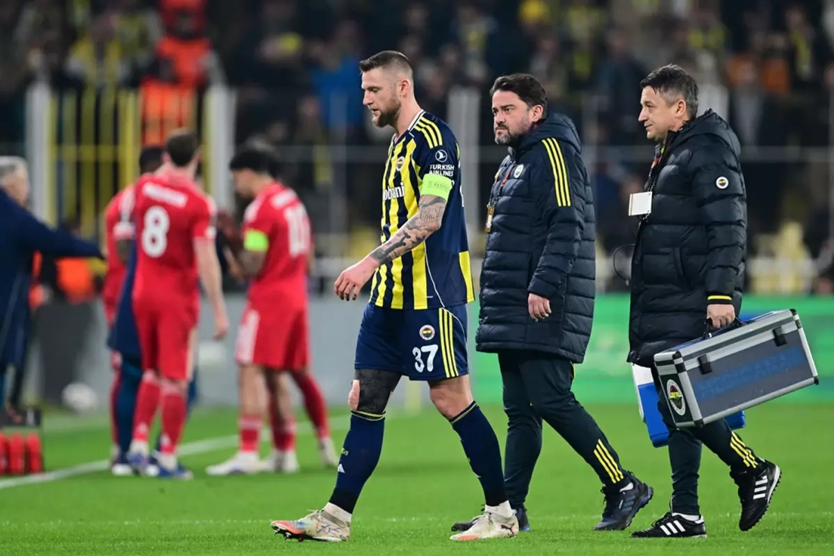Fenerbahçe Kaptanı Milan Skriniar'ın Sağ Kasık Yaralanması: 4-6 Hafta Dinlenme Süresi