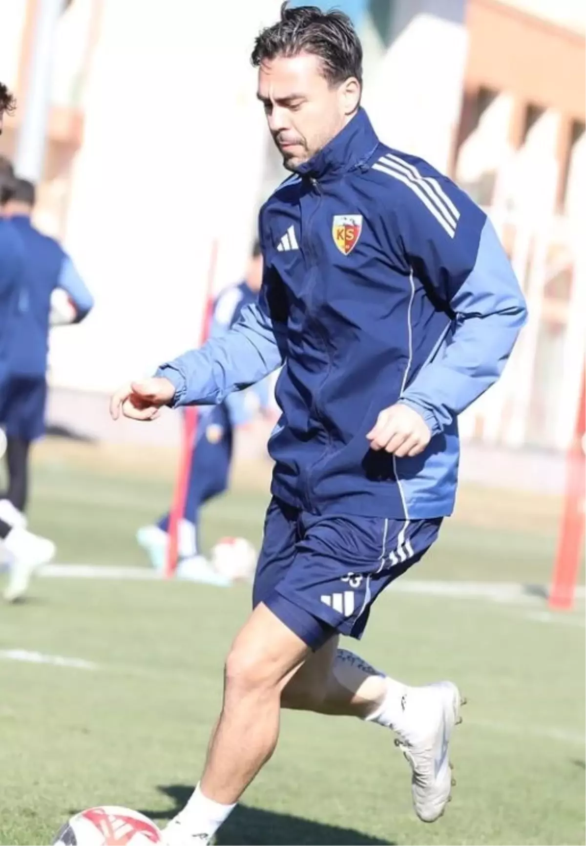 Kayserispor, Antalyaspor Maçına Hazırlıklarını Tamamladı: Taktik Çalışmaları ve Antrenman Detayları