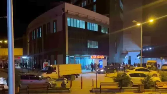 Hatay'ın Kırıkhan İlçesinde Silahlı Saldırı: 1 Kişi Hayatını Kaybetti, 2 Kişi Yaralandı