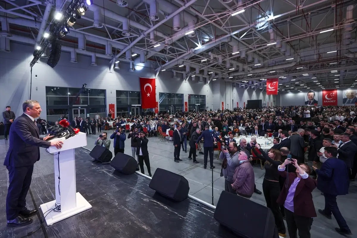 Özgür Özel'den Adalete Çağrı: İftar Sofrasında Birlik Mesajı