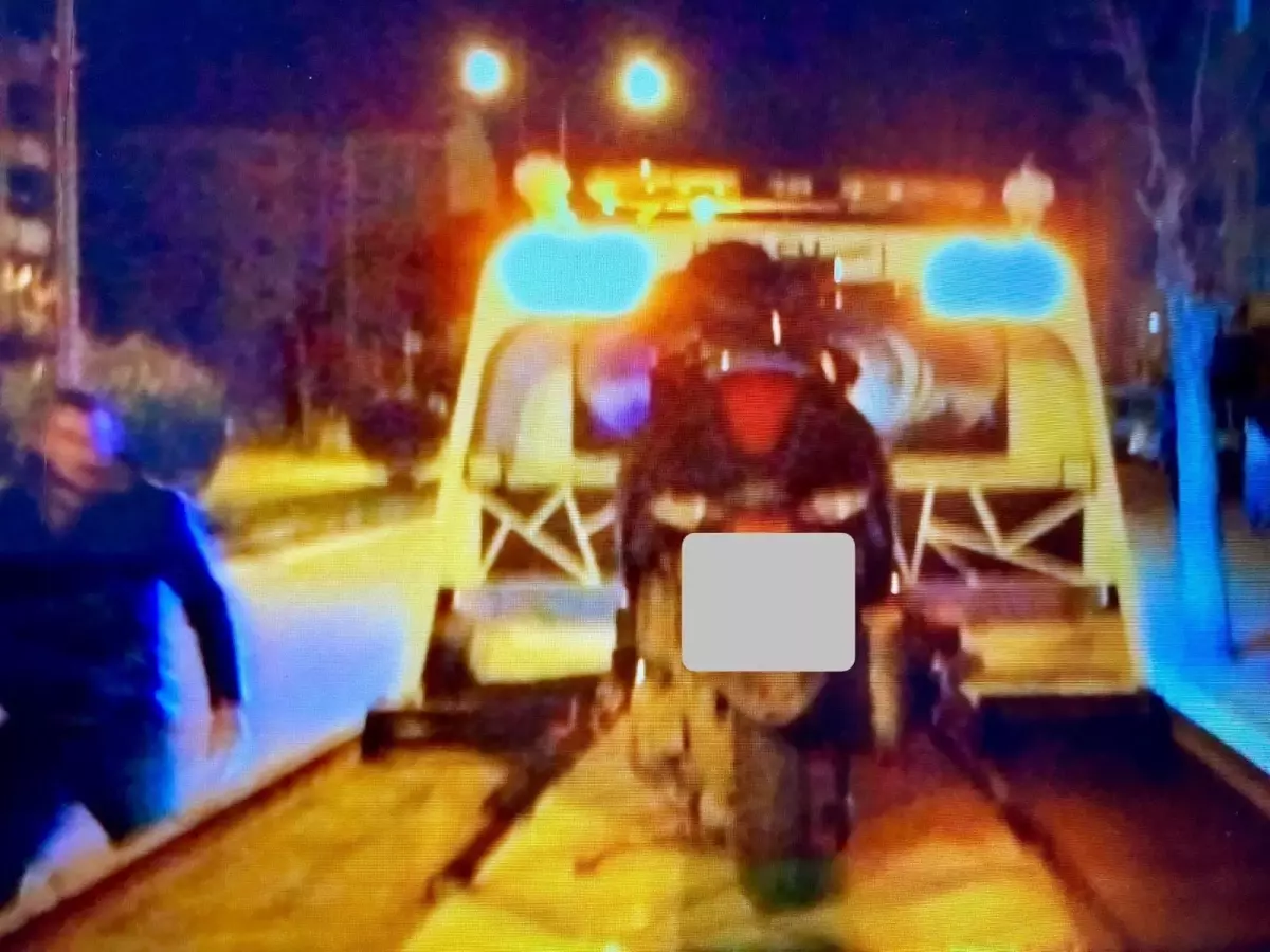 14 Yaşındaki Ehliyetsiz Sürücüye 28 Bin Lira Para Cezası Kesildi