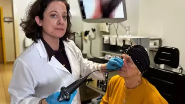 73 Yaşındaki Kadının Ses Teli Felci: Akciğerine Kaçan Yiyecekler ve 15 Kilo Kayıp Hikâyesi