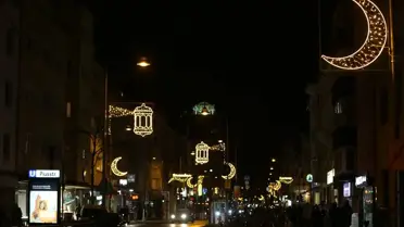 Köln ve Frankfurt’ta Ramazan Işıkları Şehri Aydınlatıyor