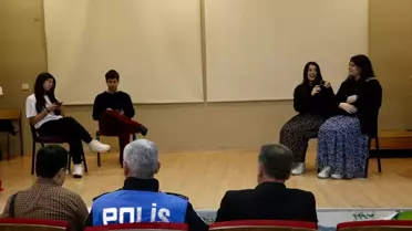 Trabzon’da Lise Öğrencileri ‘Boş Sandalye’ ile Madde Bağımlılığı ve Zorbalığa Dikkat Çekiyor