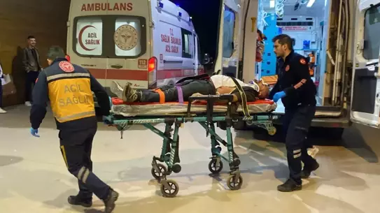 İnegöl'de Mobilya Yüklemesi Sırasında Düşen İşçi Hastaneye Sevk Edildi