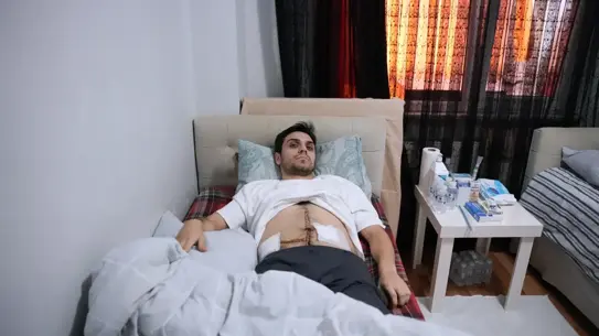 Bağcılar’da 27 Yaşındaki Gönüllü, Çocuk Kurtarma Girişiminde 6 Noktadan Bıçaklandı