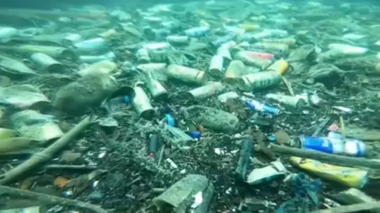 Antalya Kıyılarında Dalgıç Hüseyin Fırat, Büyü Malzemeleri ve Değerli Eşyalar Topladı