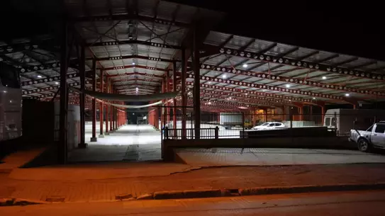 İzmir Bayraklı’da İftar Çadırında Şok Saldırı: Görevli Bıçakla Yaralandı