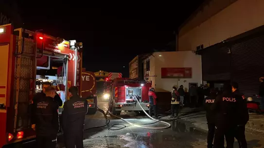 Kayseri'deki Hayvansal Yan Ürünler Tesisinde Çıkan Yangın Kontrol Altına Alındı